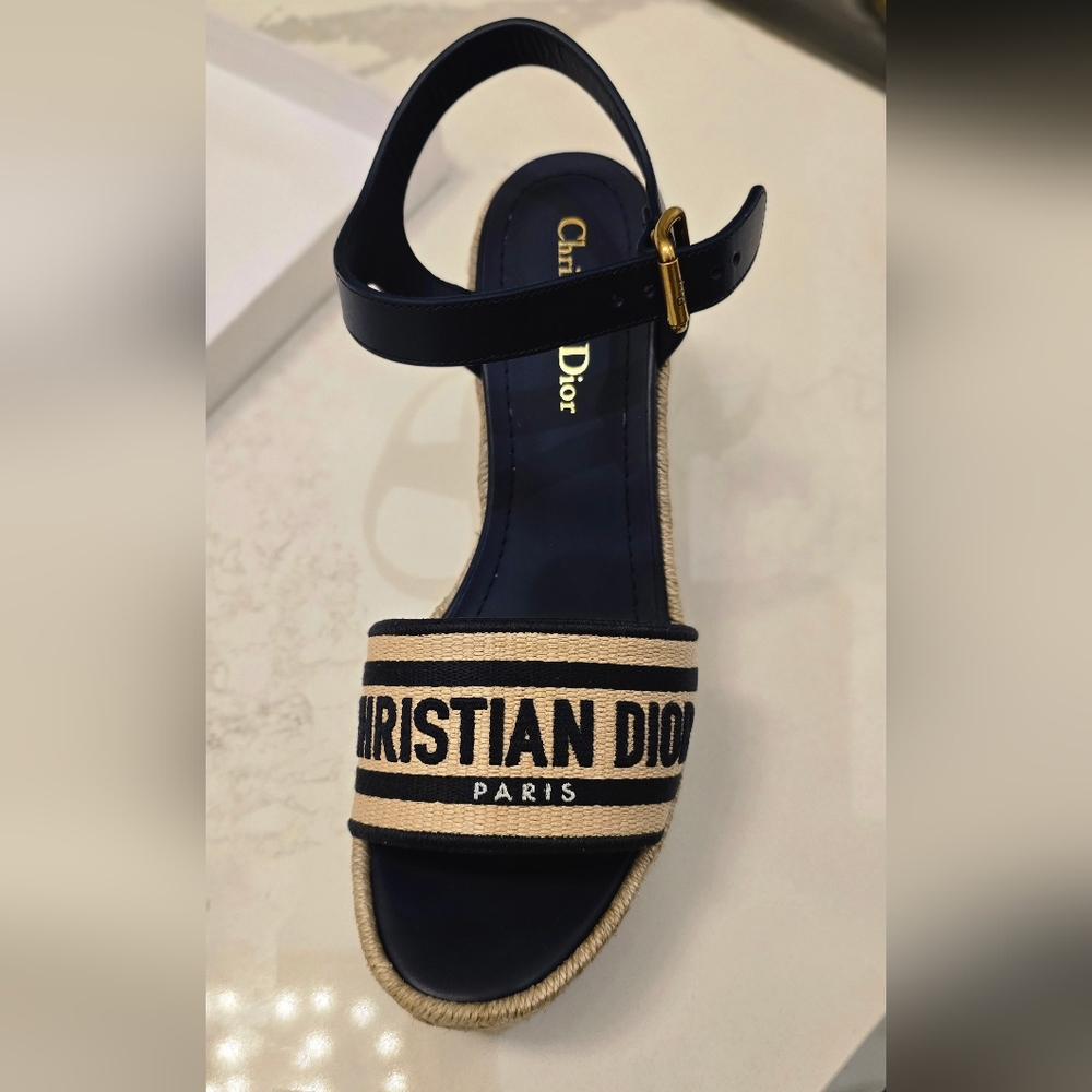 Dior Women's Black and Tan Sandals - Picture 8 of 8